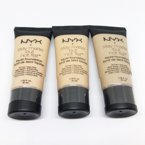Тональный крем NYX Stay Matte But Not Flat
